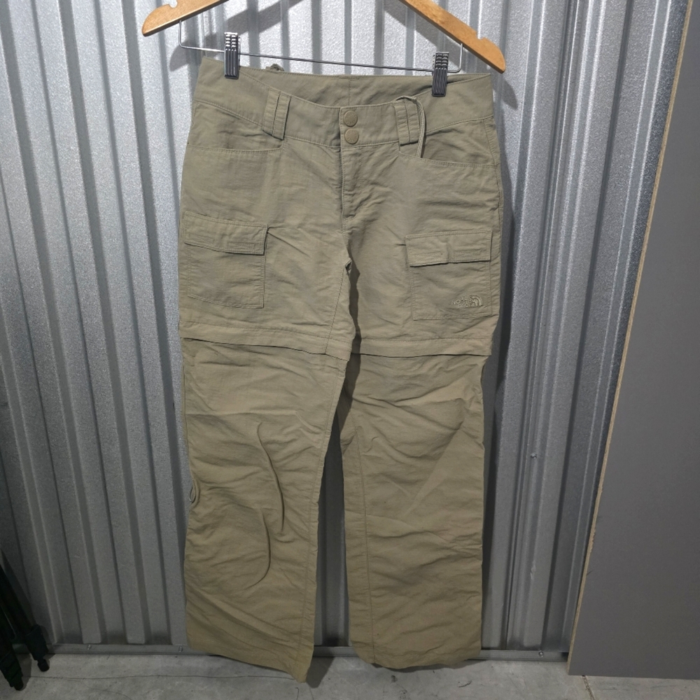 The North Face Tan Cargo Nylon Khaki Pants Women's Short Cut Size 2
